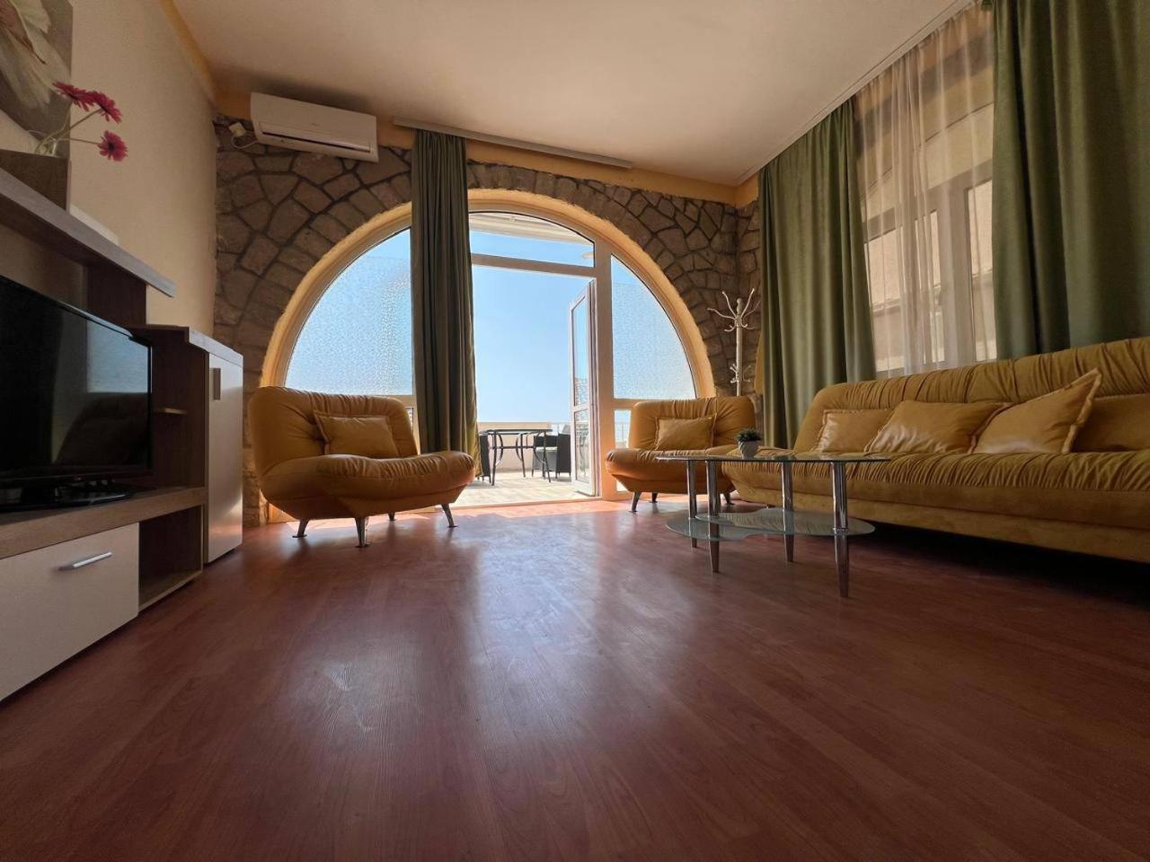 Apartmani Stari Grad 수토모레 외부 사진