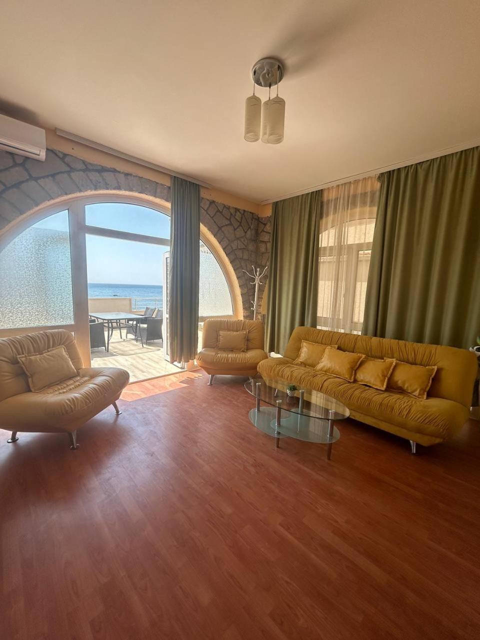 Apartmani Stari Grad 수토모레 외부 사진
