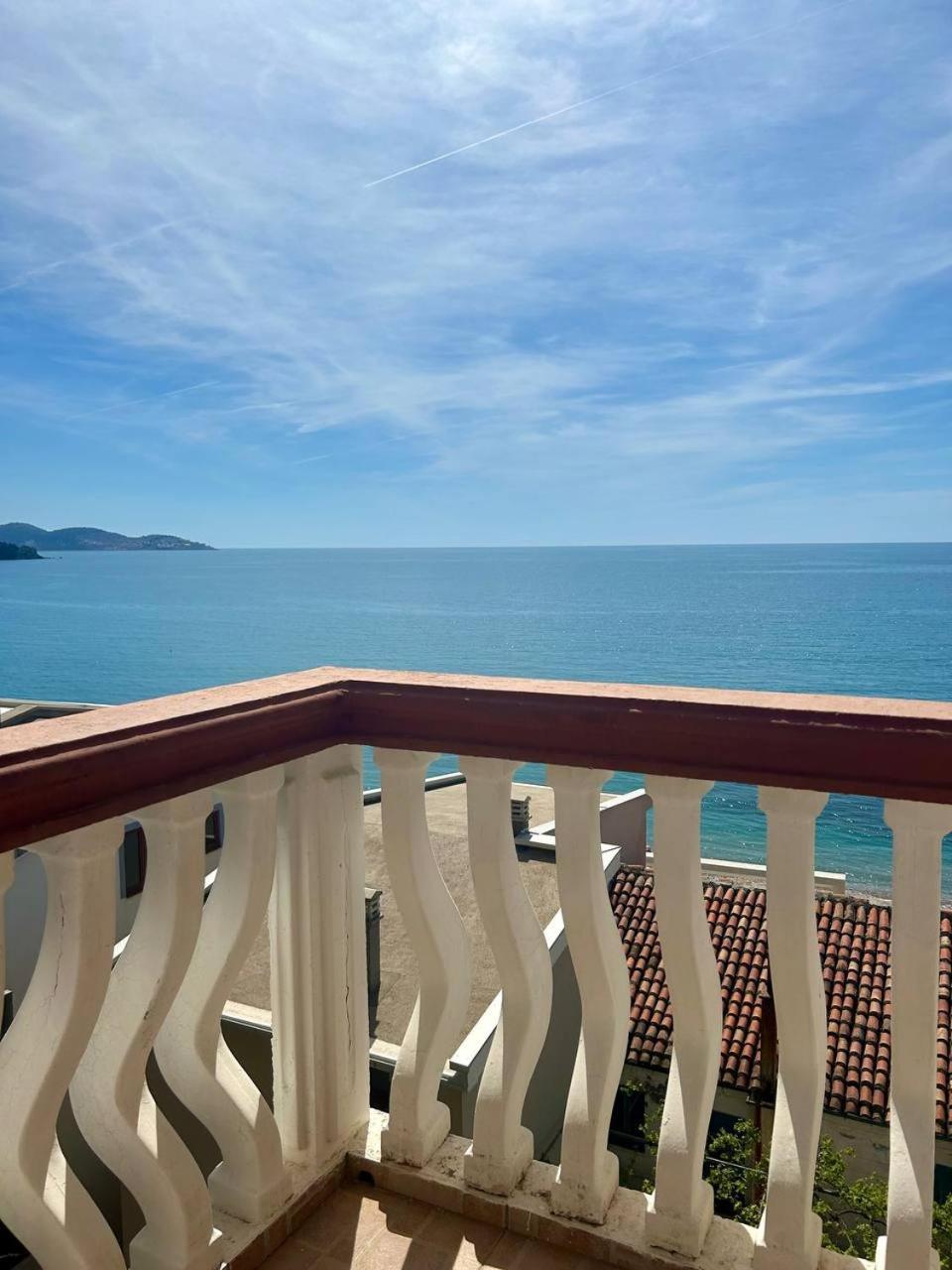 Apartmani Stari Grad 수토모레 외부 사진