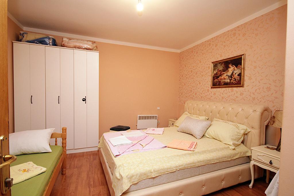 Apartmani Stari Grad 수토모레 객실 사진