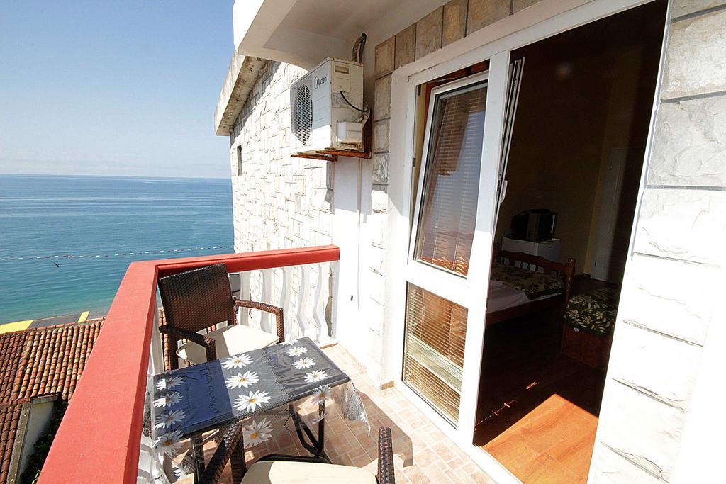 Apartmani Stari Grad 수토모레 외부 사진