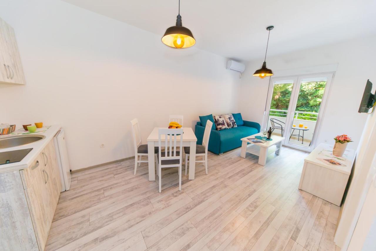 Apartmani Stari Grad 수토모레 외부 사진