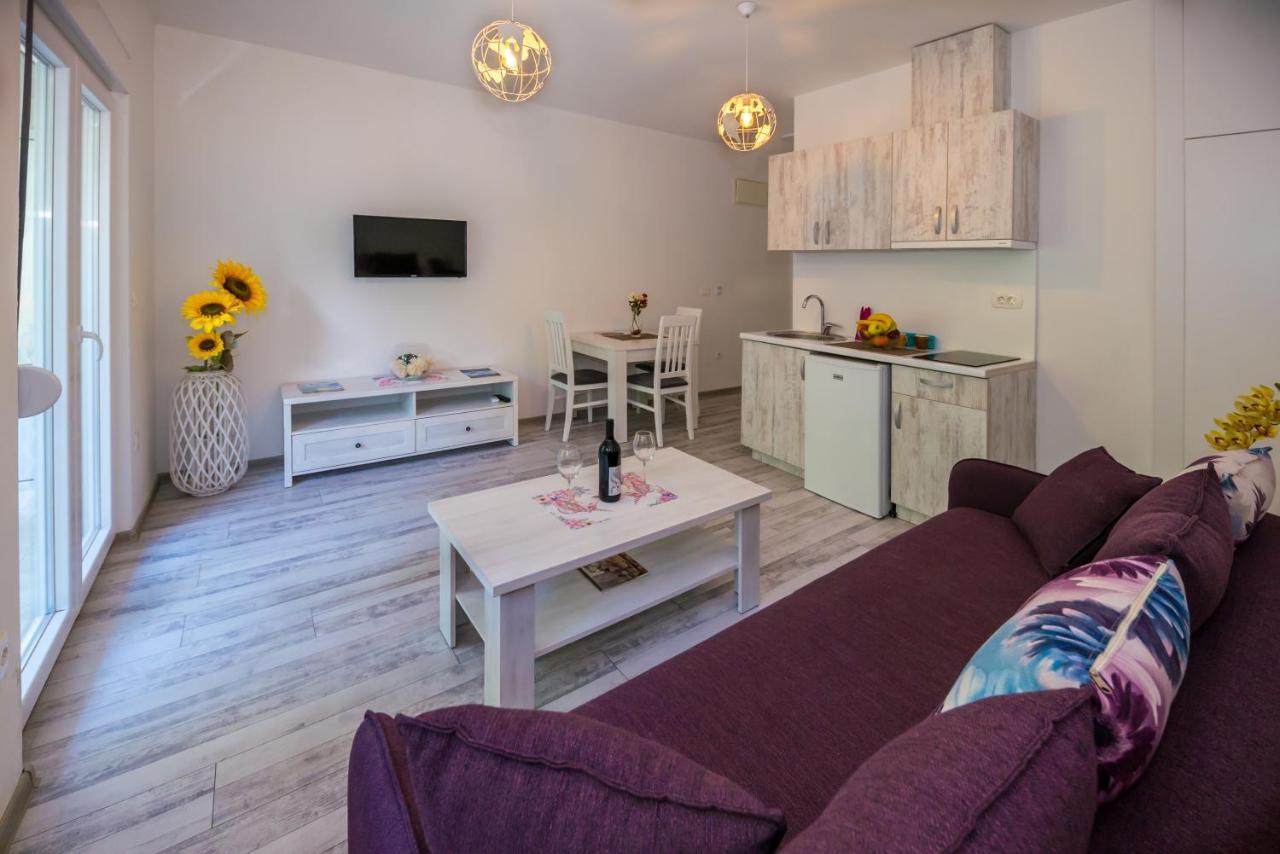 Apartmani Stari Grad 수토모레 외부 사진